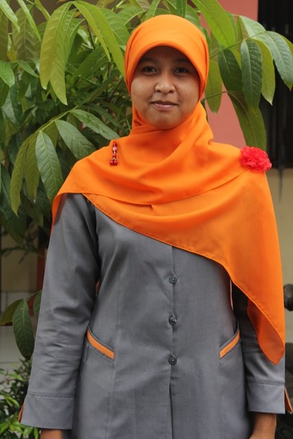 Bu Ratna